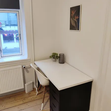 Beatiful Minimalistic For 5 Person Central * Aalborg